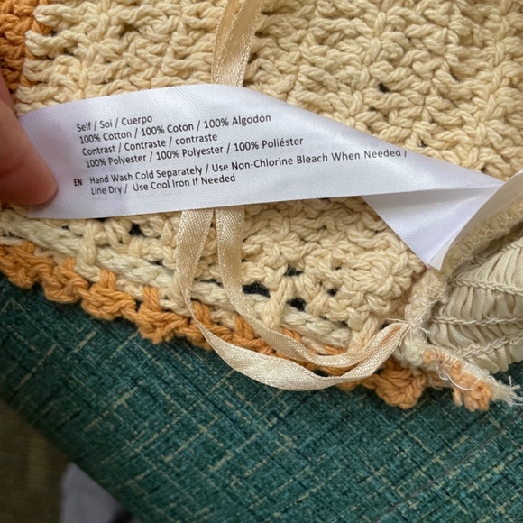 B.O.G Collective Crochet Cropped Triangle Halter Top Size Large NWT - Picture 8 of 8